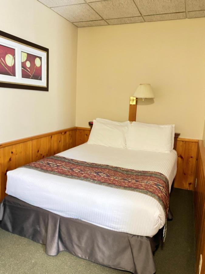 Hotel Bedford กอเดอริช ภายนอก รูปภาพ